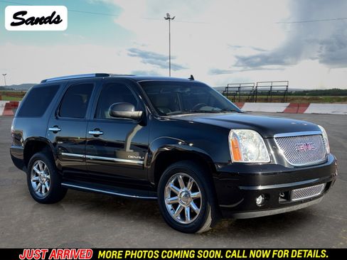 Used 2011 GMC Yukon Denali AWD/4WD image 1