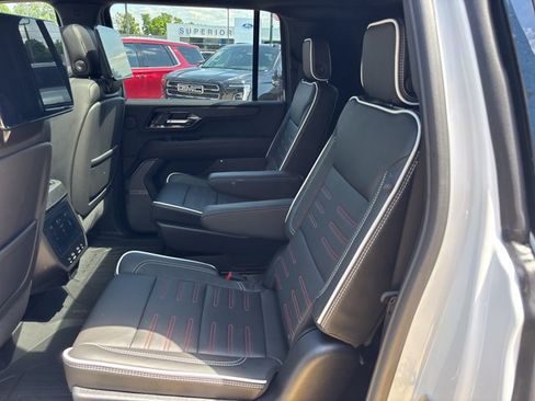 New 2026 GMC Yukon XL AT4 Ultimate w/ LPO, Illumination Package AWD/4WD image 20