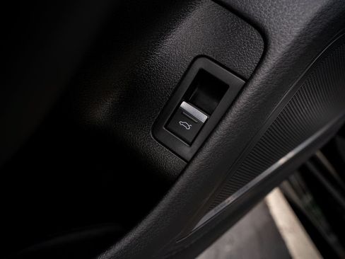 Used 2022 Audi RS 6 AWD/4WD image 33