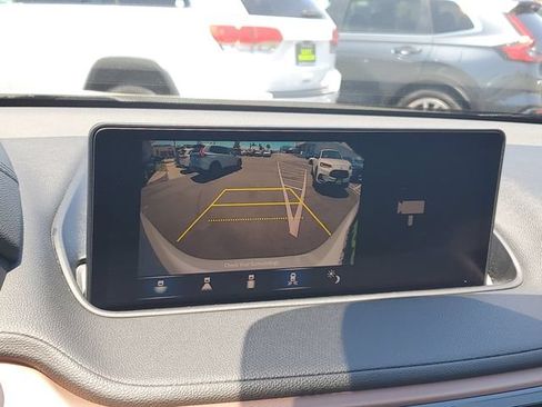 Used 2022 Acura MDX SH-AWD image 25
