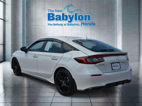 Used 2025 Honda Civic Sport image 3