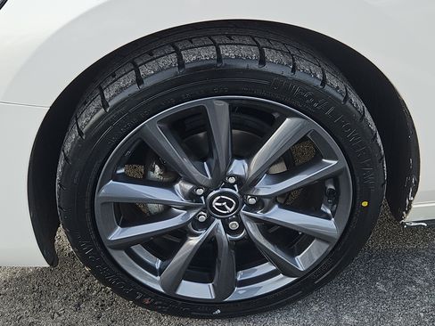 Used 2023 MAZDA MAZDA3 s image 4