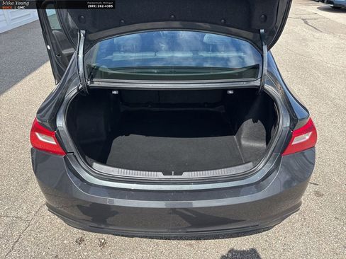 Used 2018 Chevrolet Malibu LS w/ LPO, Convenience Package 1 image 10