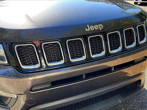 Used 2020 Jeep Compass Latitude image 30