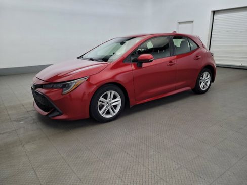 Used 2021 Toyota Corolla SE w/ SE Preferred Package FWD image 2