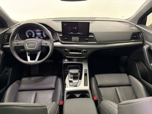 Used 2024 Audi Q5 2.0T Premium w/ Summer of Audi Package AWD/4WD image 15