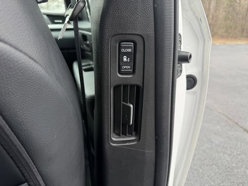 Used 2025 Honda Odyssey Sport-L image 18