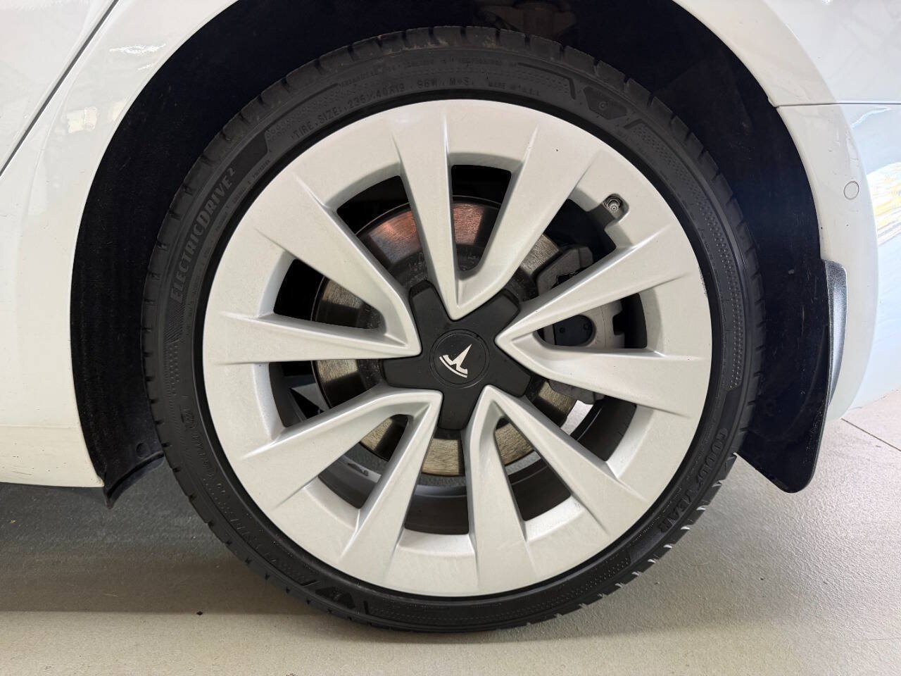 Used 2022 Tesla Model 3 Long Range AWD/4WD image 27