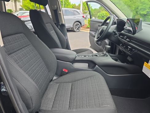 New 2026 Honda HR-V LX image 10