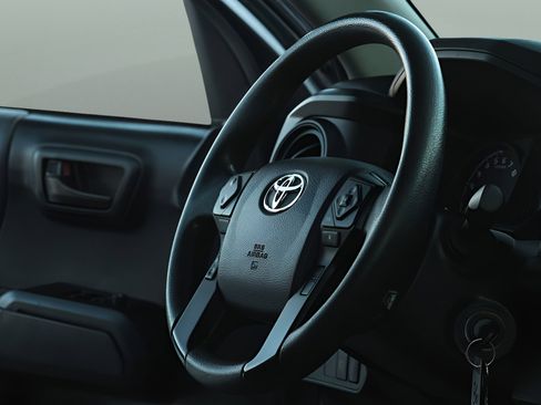 Used 2019 Toyota Tacoma SR RWD image 12