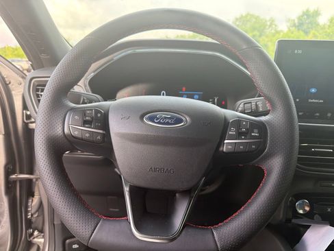 Used 2023 Ford Escape ST-Line w/ Tech Pack #1 FWD image 14