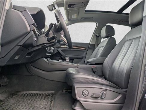 Used 2020 Audi Q5 2.0T Premium Plus w/ Premium Plus Package image 17