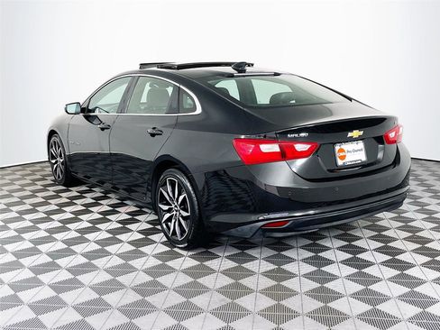 Used 2018 Chevrolet Malibu LT w/ Leather Package image 6