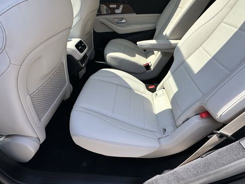 New 2026 Mercedes-Benz GLS 450 4MATIC image 25