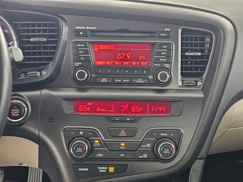 Used 2013 Kia Optima EX image 25