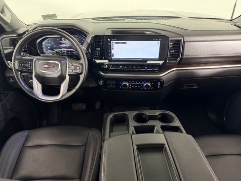 Used 2025 GMC Sierra 3500 SLT AWD/4WD image 13