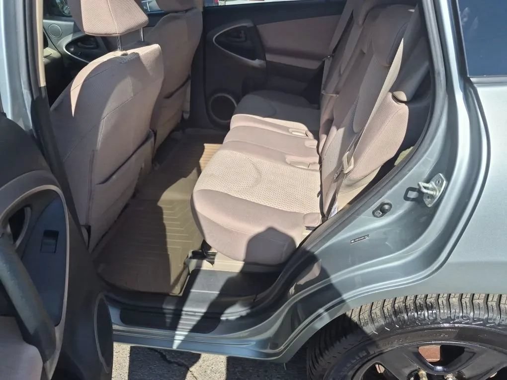 Used 2008 Toyota RAV4 4WD image 9