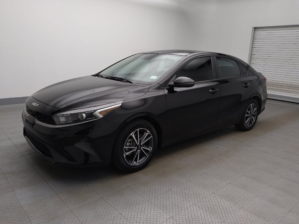 Used 2022 Kia Forte LXS w/ LXS Technology Package FWD image 2