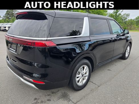 Used 2024 Kia Carnival LX FWD image 7