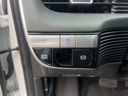 Used 2024 Hyundai Ioniq 5 SE AWD/4WD image 10