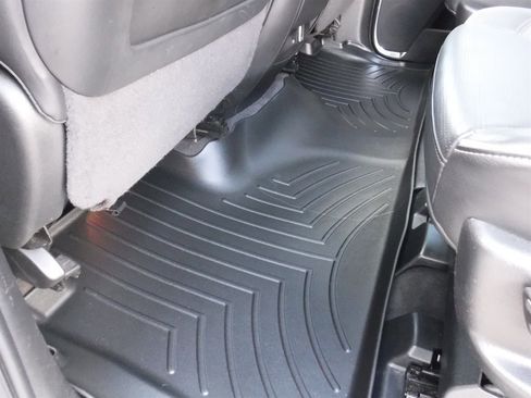 Used 2023 Cadillac Escalade ESV Premium Luxury image 13