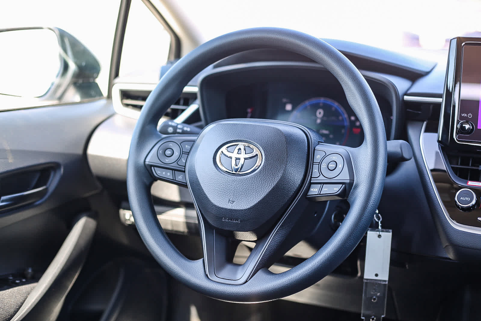 New 2027 Toyota Corolla LE FWD image 17