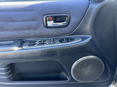 Used 2003 Lexus IS 300 RWD image 9