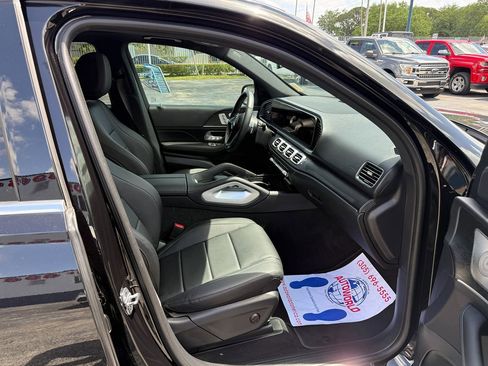 Used 2025 Mercedes-Benz GLE 450 4MATIC image 13