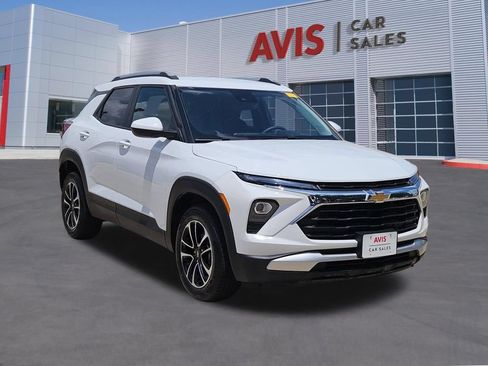 Used 2025 Chevrolet TrailBlazer LT AWD/4WD image 9