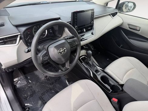 Used 2022 Toyota Corolla LE image 16