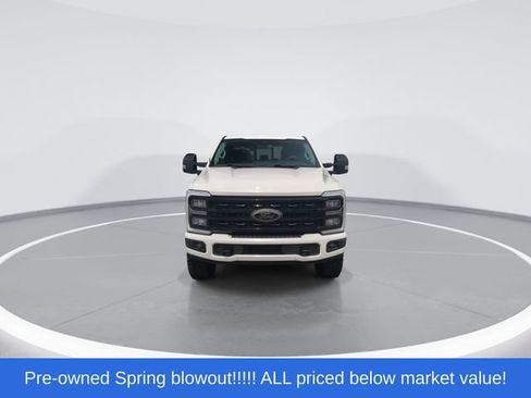 Used 2023 Ford F250 Lariat w/ Lariat Ultimate Package AWD/4WD image 3