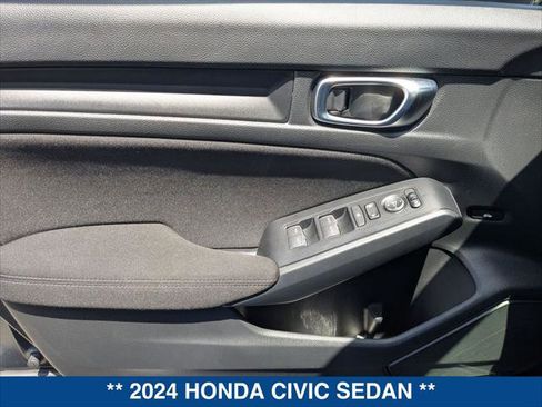 Used 2024 Honda Civic Sport image 10