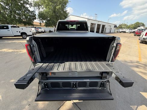 New 2026 GMC Sierra 2500 AT4 w/ AT4 Premium Plus Package AWD/4WD image 14