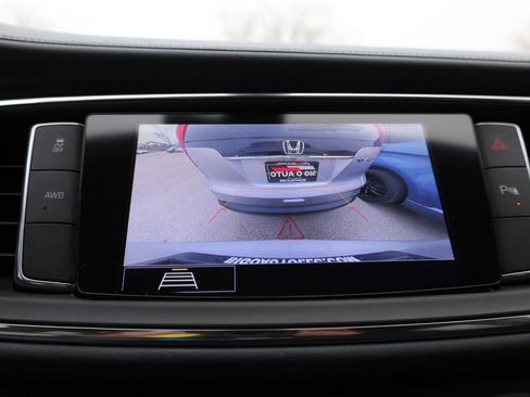 Used 2021 Buick Enclave Essence AWD/4WD image 24