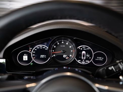 Certified 2023 Porsche Cayenne Coupe AWD/4WD image 14