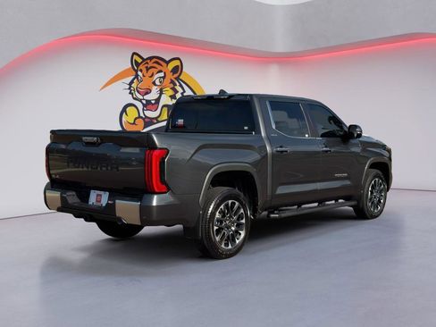 Used 2026 Toyota Tundra Limited AWD/4WD image 5