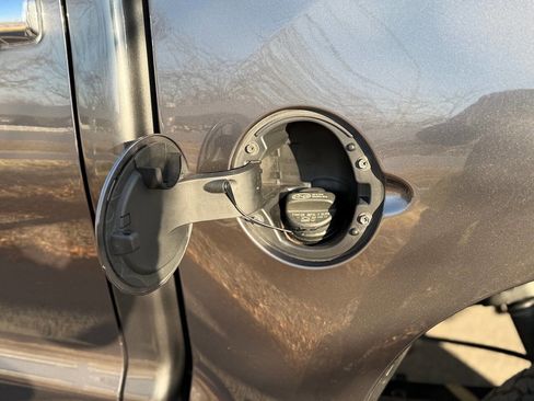 Used 2012 Toyota Tundra Limited w/ Platinum Pkg image 88