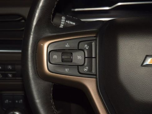Used 2023 Chevrolet Suburban High Country AWD/4WD image 34