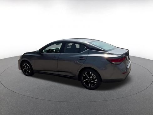 Used 2025 Nissan Sentra SV FWD image 8