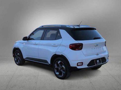 New 2025 Hyundai Venue Limited image 6
