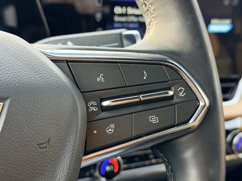 Used 2025 Chevrolet Equinox ACTIV w/ Safety and Technology Package image 11