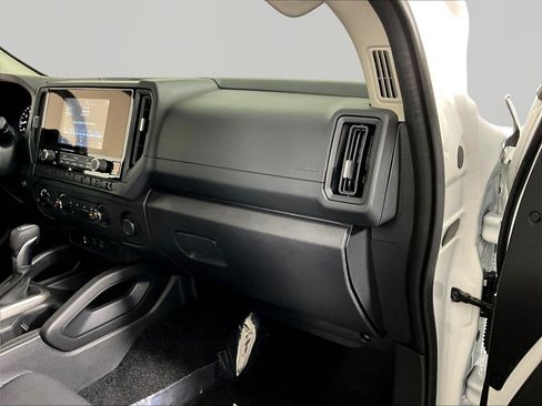 Certified 2025 Nissan Frontier S AWD/4WD image 27