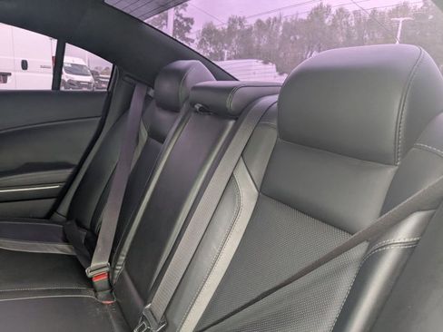 Used 2022 Dodge Charger SXT w/ Leather Interior Group image 17