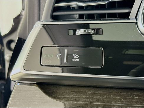 New 2026 Audi Q8 Premium Plus image 10