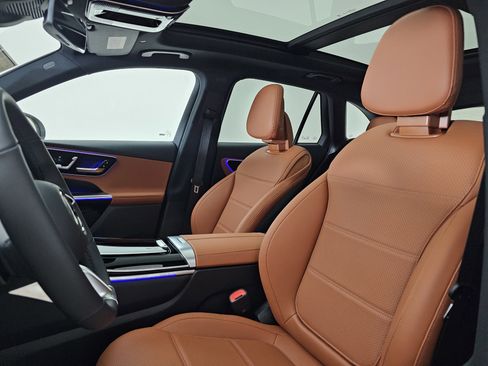 New 2026 Mercedes-Benz GLC 300 4MATIC image 9