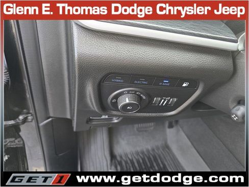 Used 2022 Jeep Grand Cherokee Trailhawk w/ Luxury Tech Group III image 20