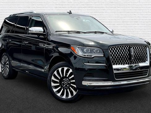 Used 2022 Lincoln Navigator Black Label AWD/4WD image 3