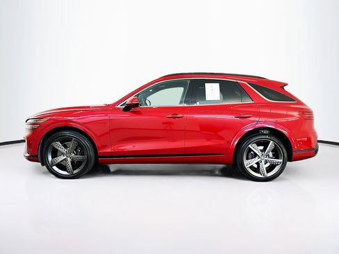Used 2025 Genesis GV70 3.5T Sport w/ Sport Advanced Package AWD/4WD image 4