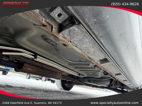 Used 2016 Ford Explorer XLT image 36