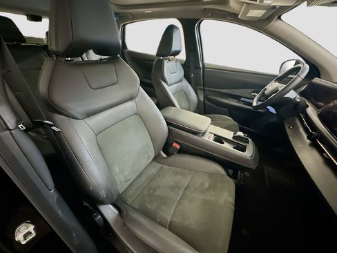 Used 2023 Nissan Ariya AWD image 34